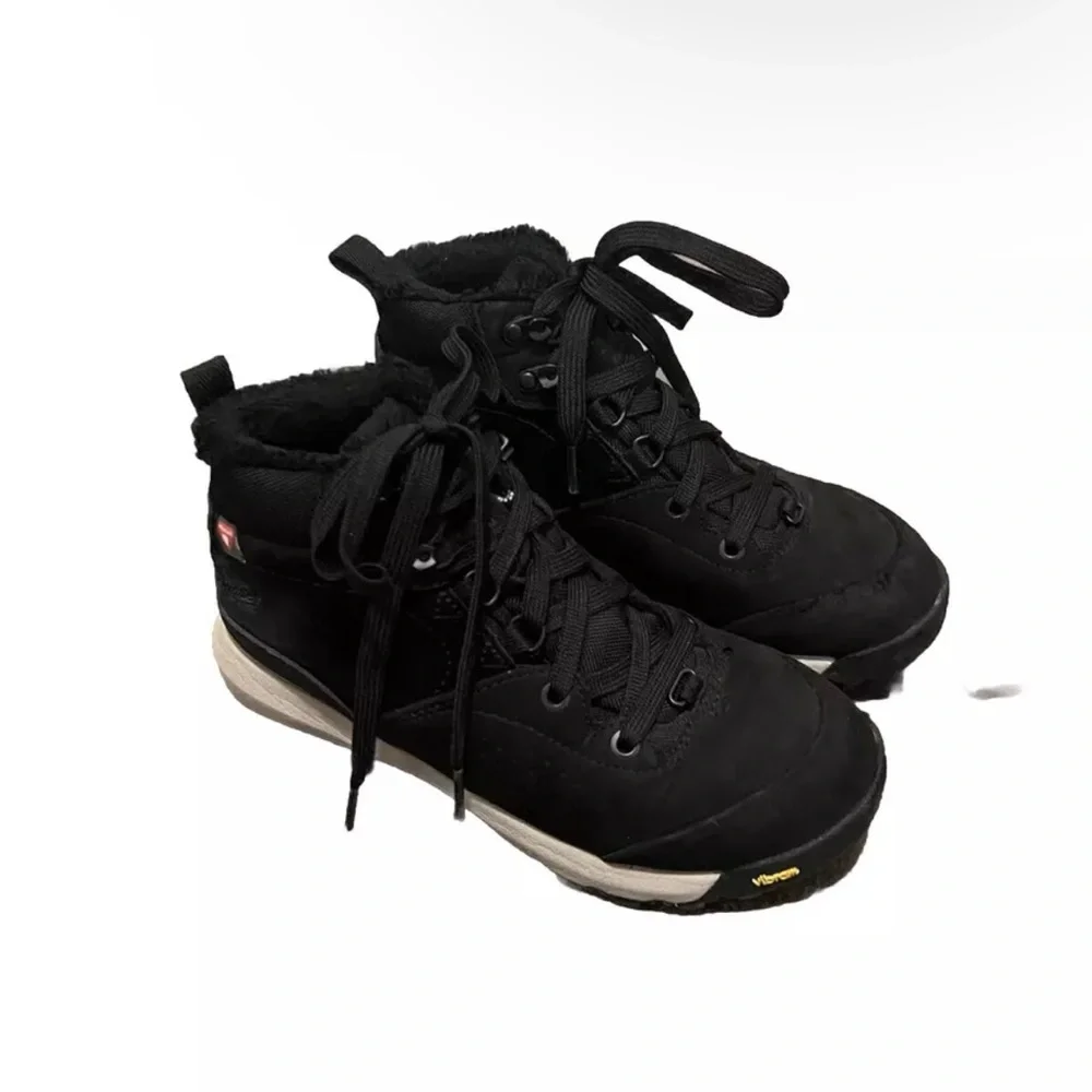 Danner Inquire Mid Insulated Waterproof Boots black womens winter hiking